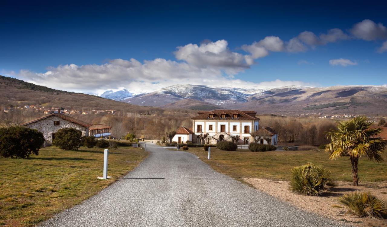 Отель Izan Puerta De Gredos Эль-Барко-де-Авила Экстерьер фото