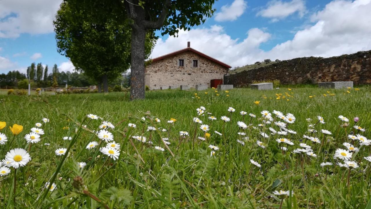 Отель Izan Puerta De Gredos Эль-Барко-де-Авила Экстерьер фото