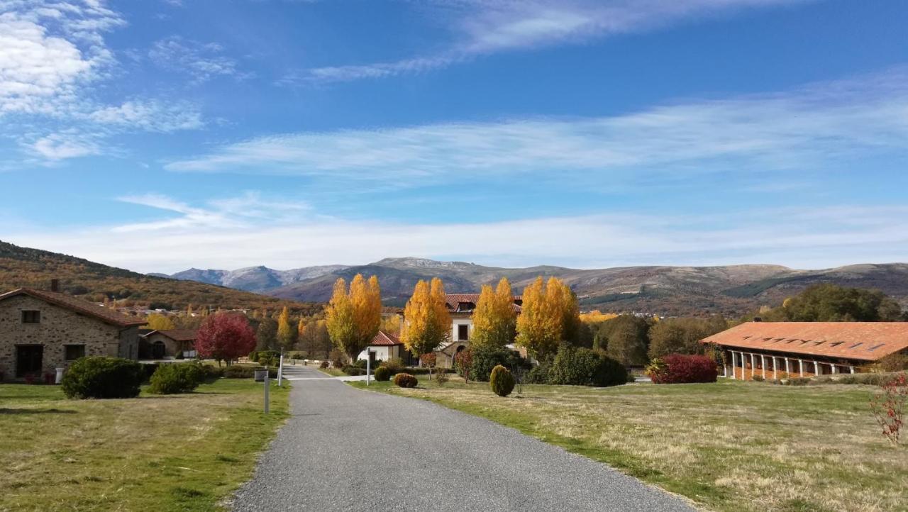 Отель Izan Puerta De Gredos Эль-Барко-де-Авила Экстерьер фото