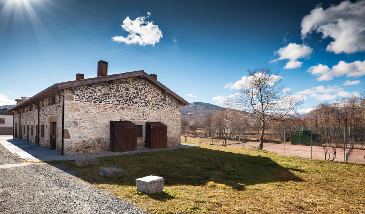Отель Izan Puerta De Gredos Эль-Барко-де-Авила Экстерьер фото