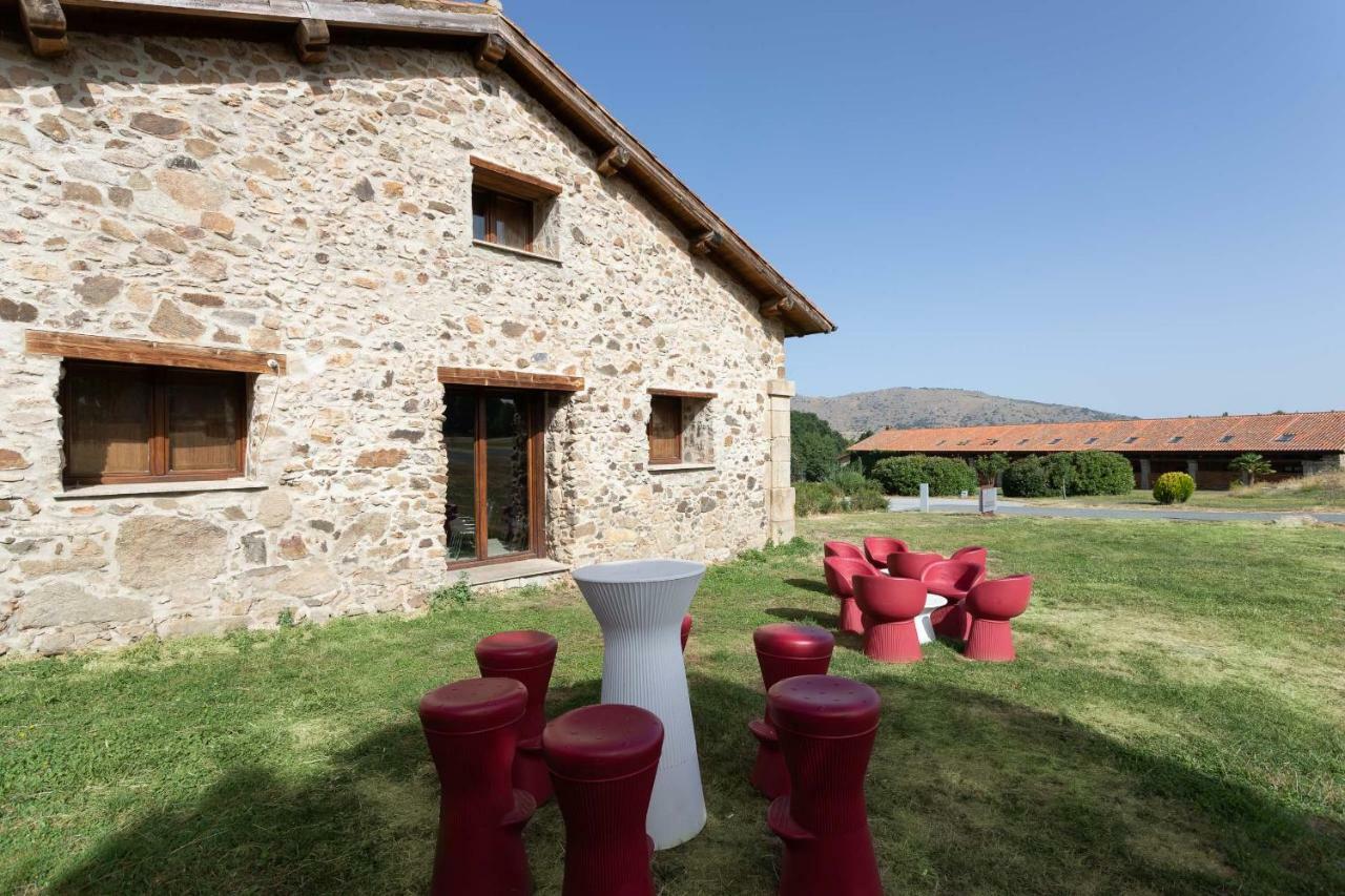 Отель Izan Puerta De Gredos Эль-Барко-де-Авила Экстерьер фото